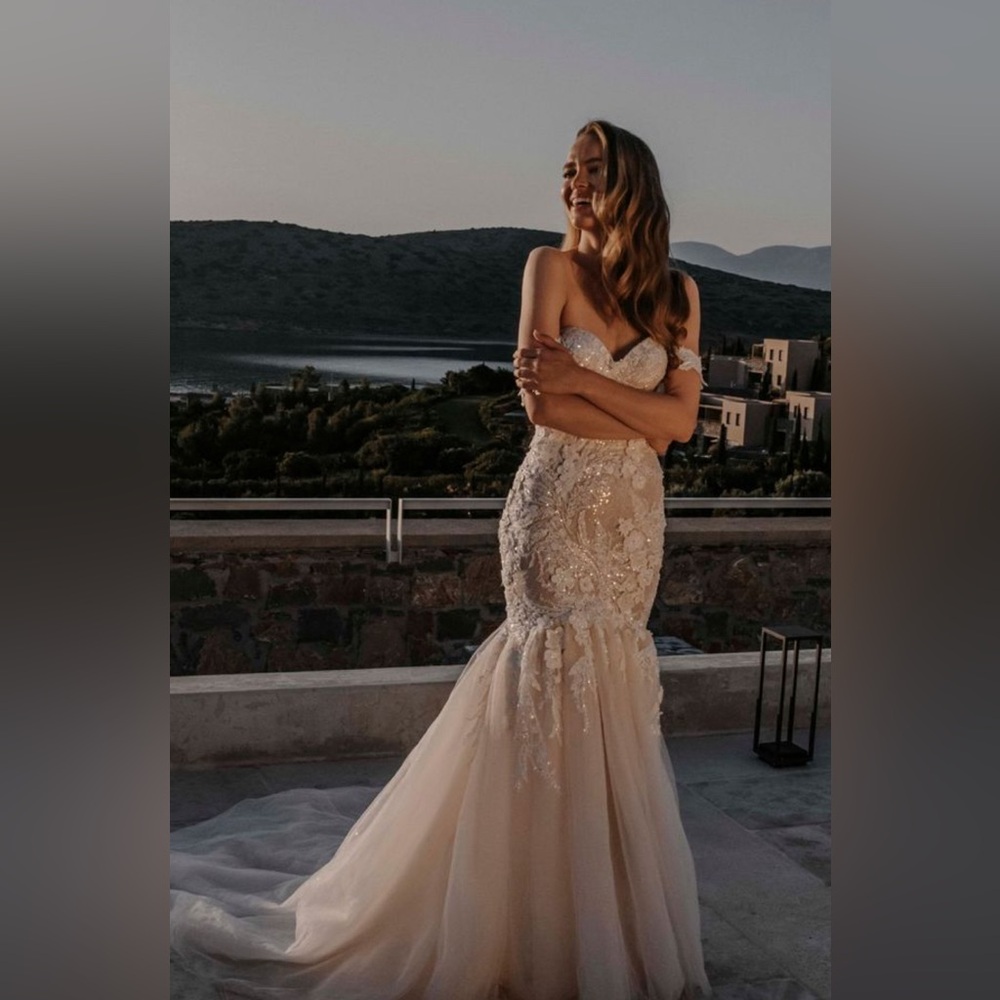 Milla Nova Agape Wedding Dress (Pre-loved)